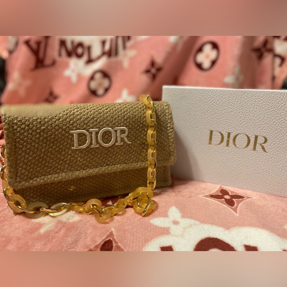 Novelty crossbody/Shoulder Bag New in box Hang